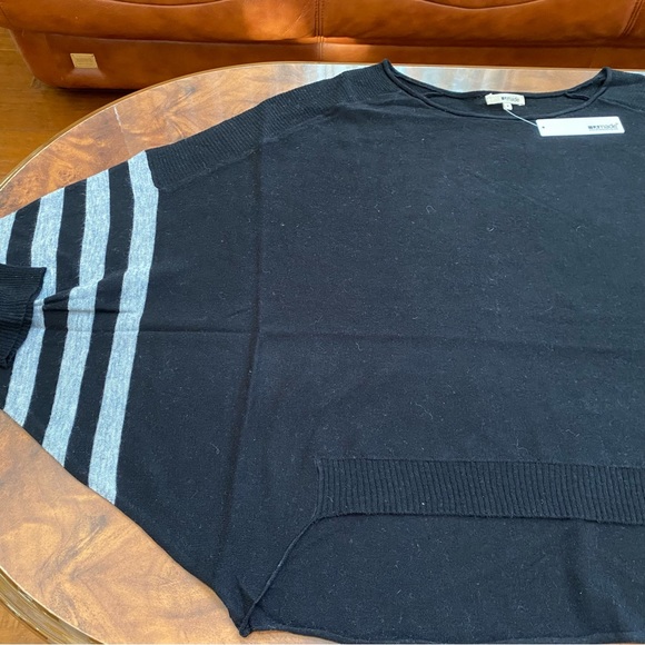 NWT LAmade Women's Stripe Three-Quarter Sleeve Boat Neck Top - Picture 3 of 12